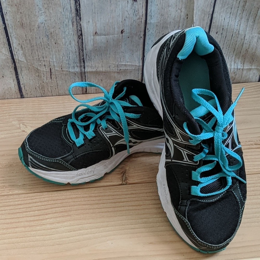 Saucony Mystic shoes size 7.5